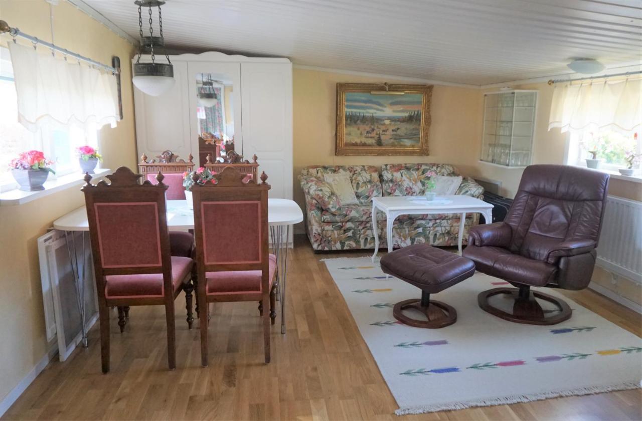 Villa Karlholm Snatra Stugomrade à Karlholmsbruk Extérieur photo